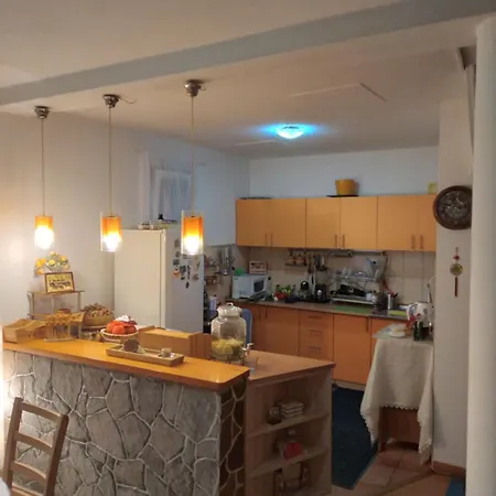 Zeleni Raj 펜션 코니츠