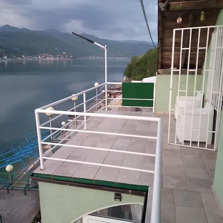 Zeleni Raj * 코니츠