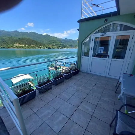 Tatil Evi Zeleni Raj