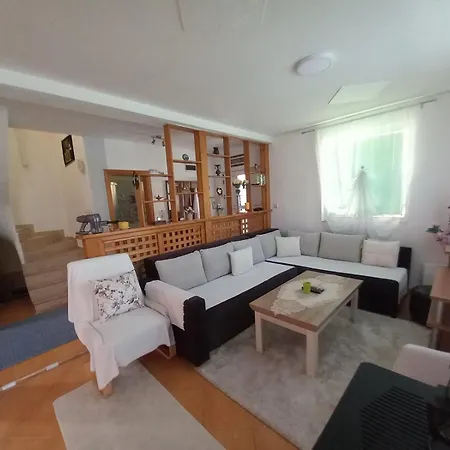 Zeleni Raj * 코니츠